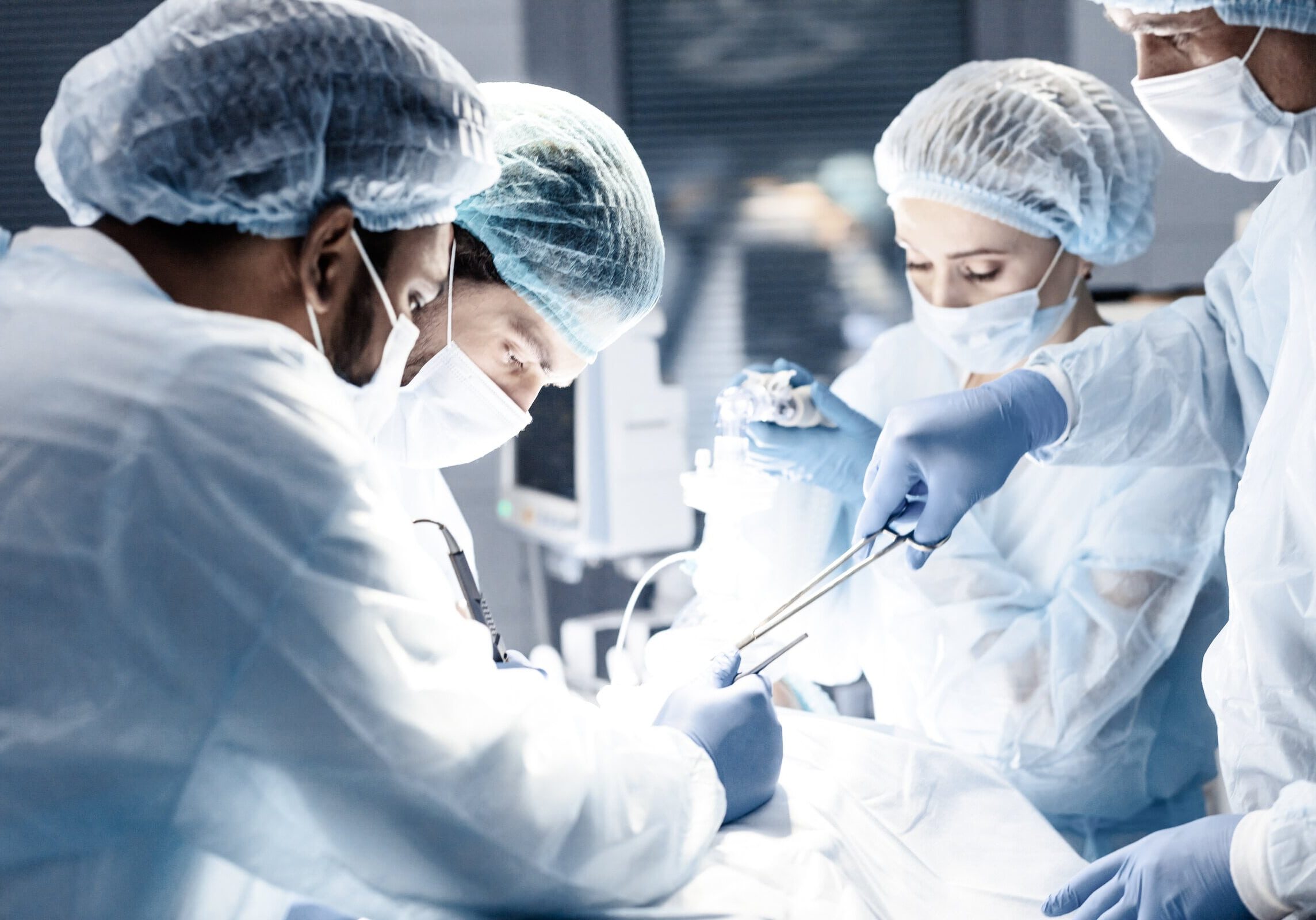 steeger-flechtmaschinen-leistungen-medizintechnik-operation